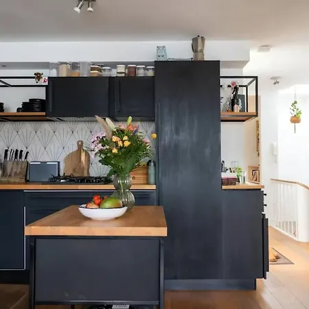 Spacious With Roofterrace By Vondelpark *